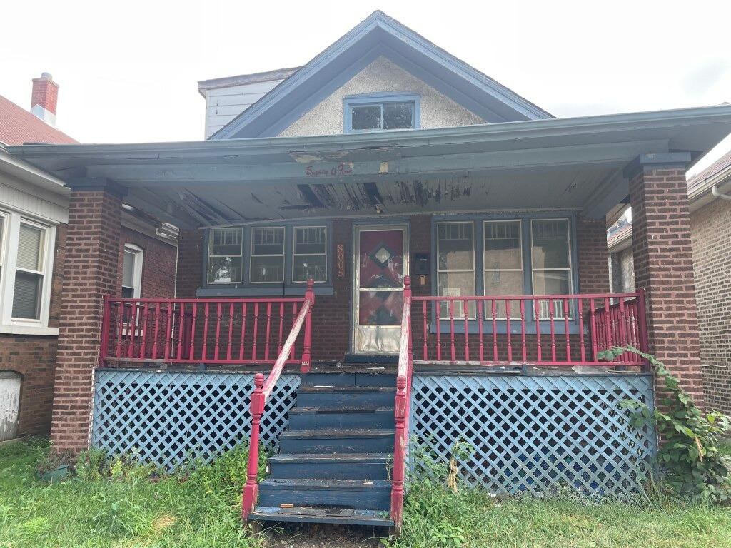 8005 S Ridgeland Avenue, Chicago, IL 60617