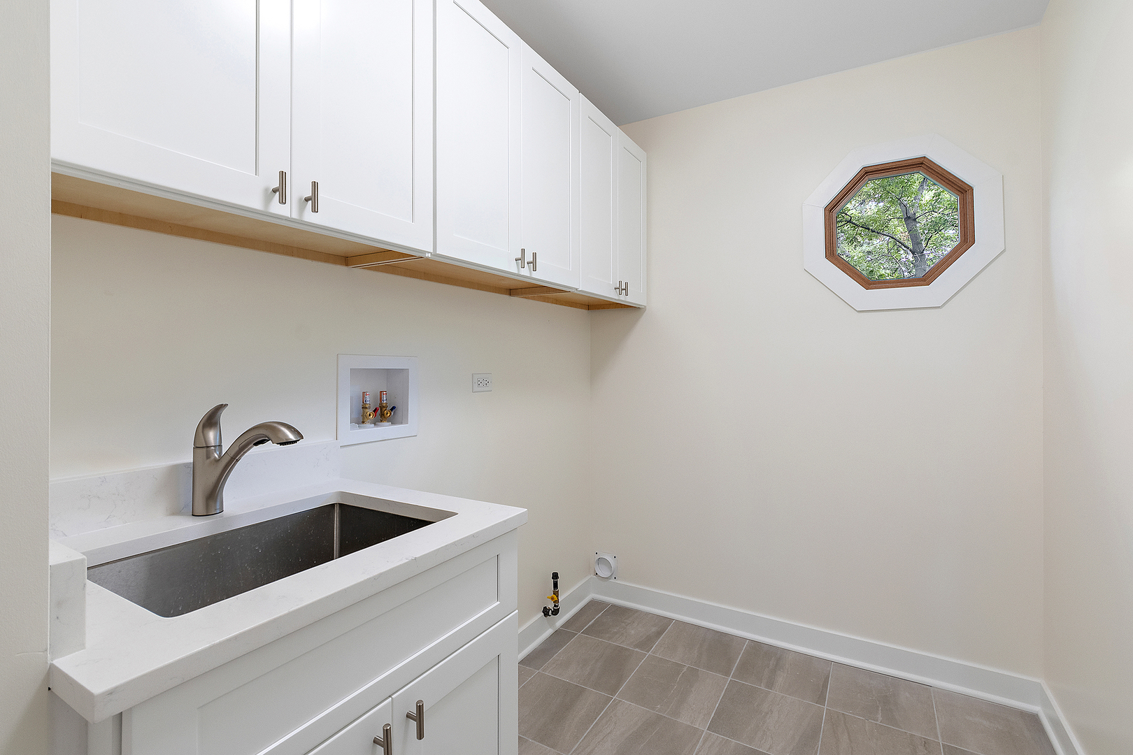 817 Cardiff Road, Naperville, IL 60565