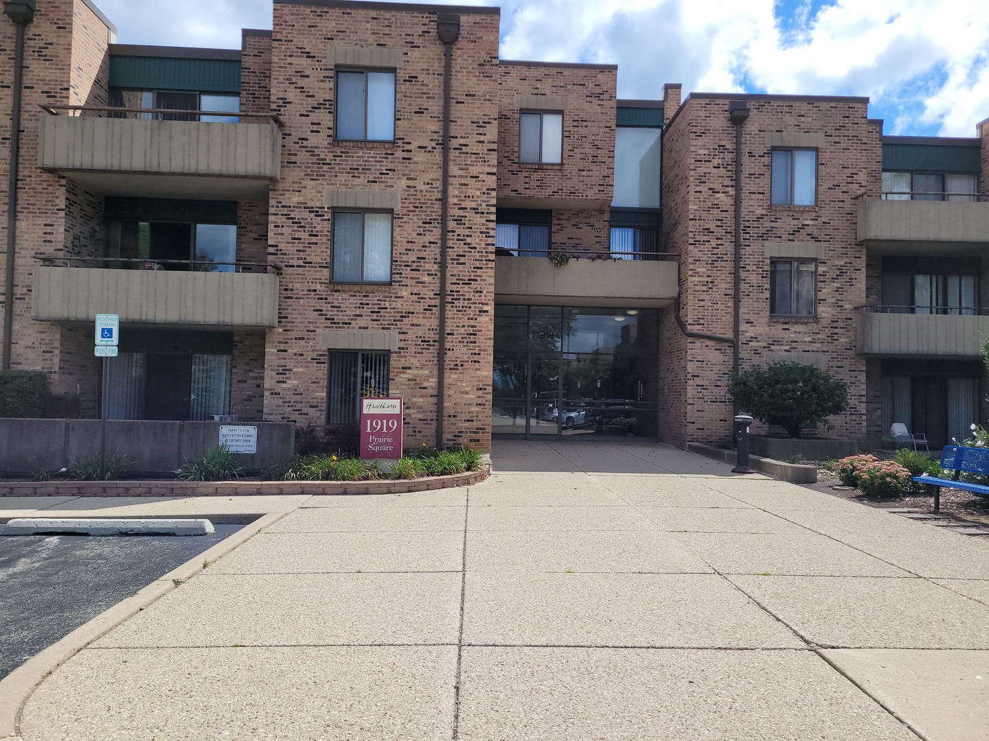 1919 PRAIRIE Square #130, Schaumburg, IL 60173