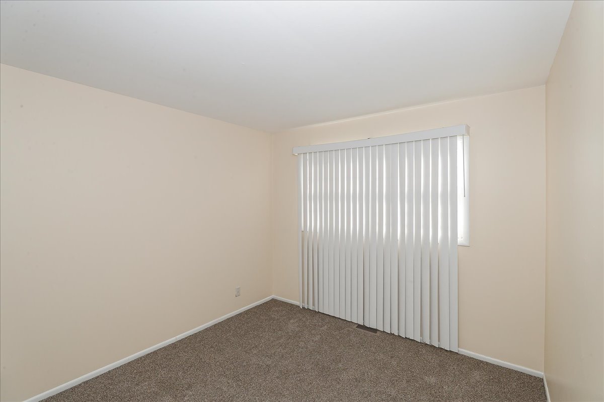 23 WILDWOOD Lane #G, Bolingbrook, IL 60440