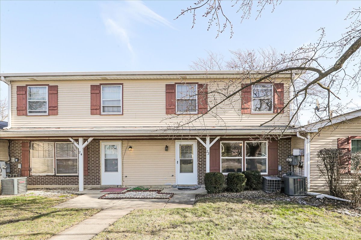 23 WILDWOOD Lane #G, Bolingbrook, IL 60440