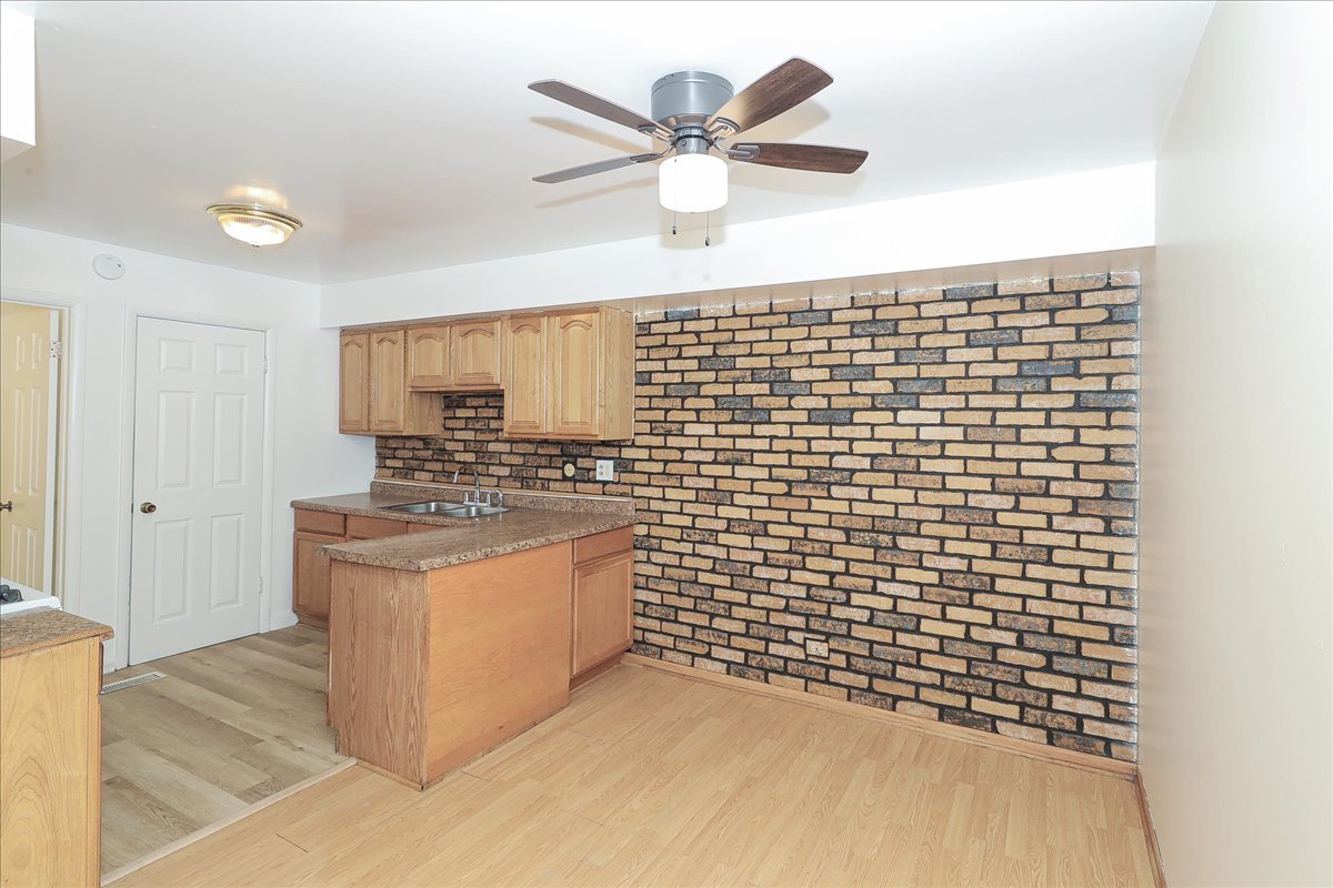 23 WILDWOOD Lane #G, Bolingbrook, IL 60440
