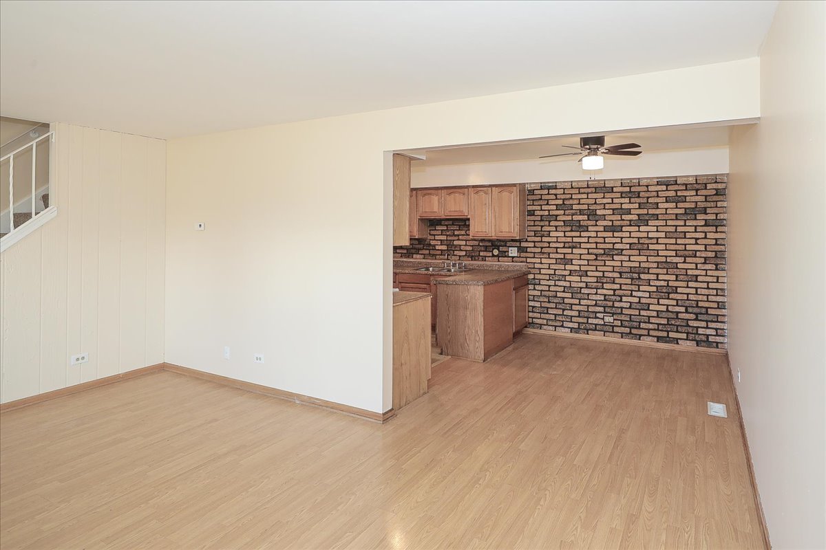 23 WILDWOOD Lane #G, Bolingbrook, IL 60440