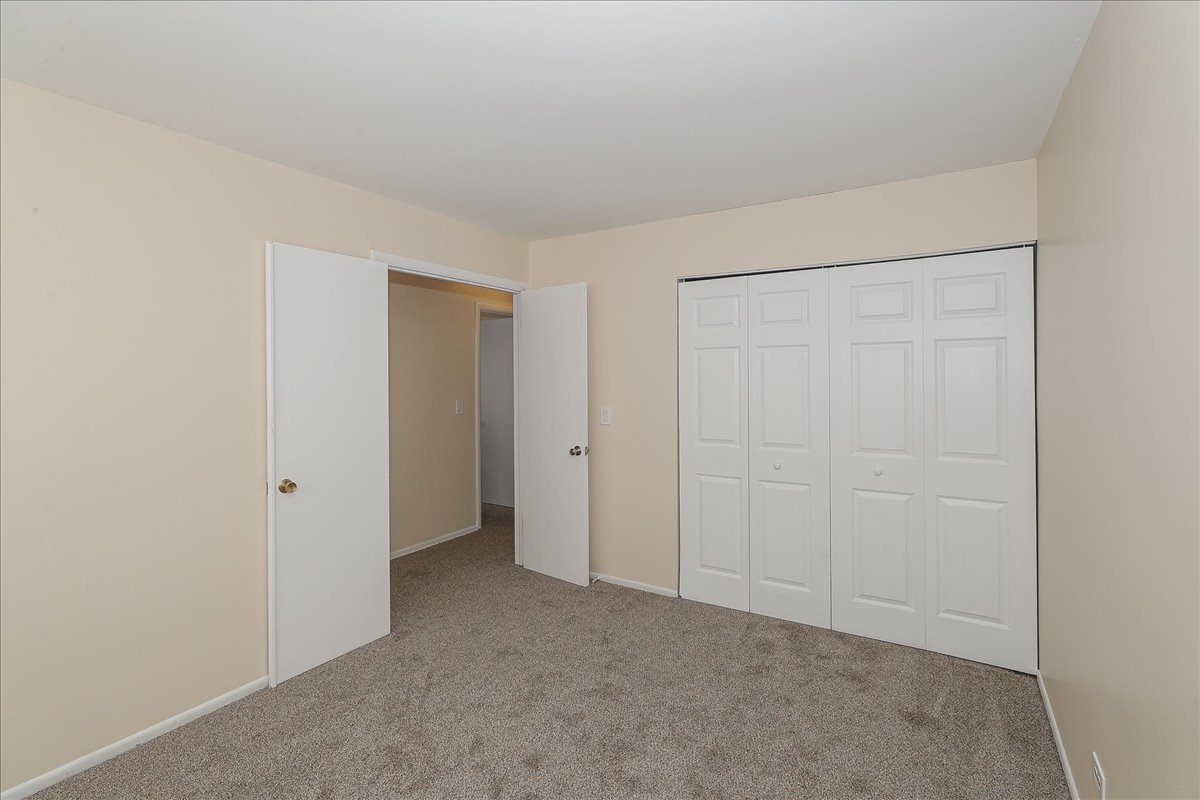 23 WILDWOOD Lane #G, Bolingbrook, IL 60440
