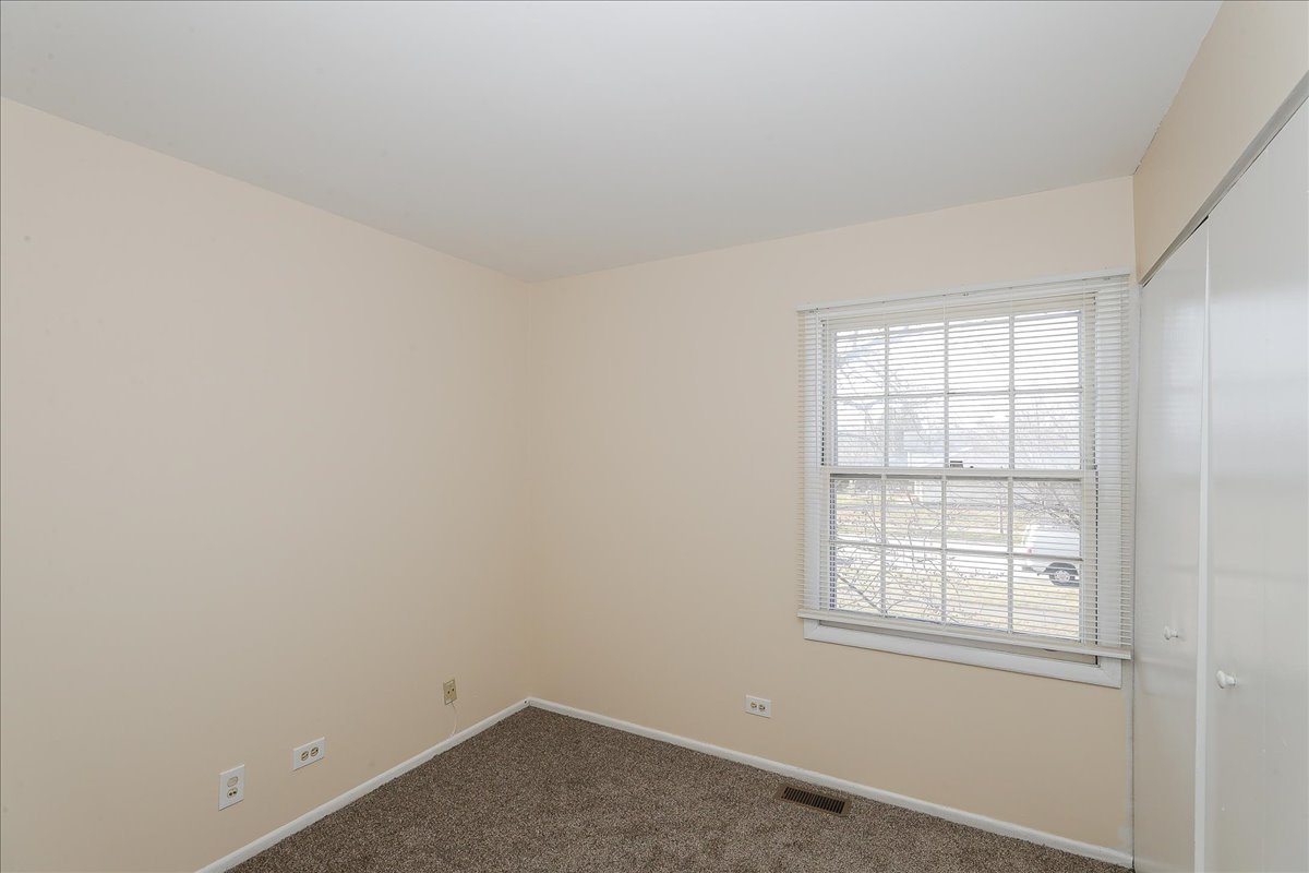 23 WILDWOOD Lane #G, Bolingbrook, IL 60440