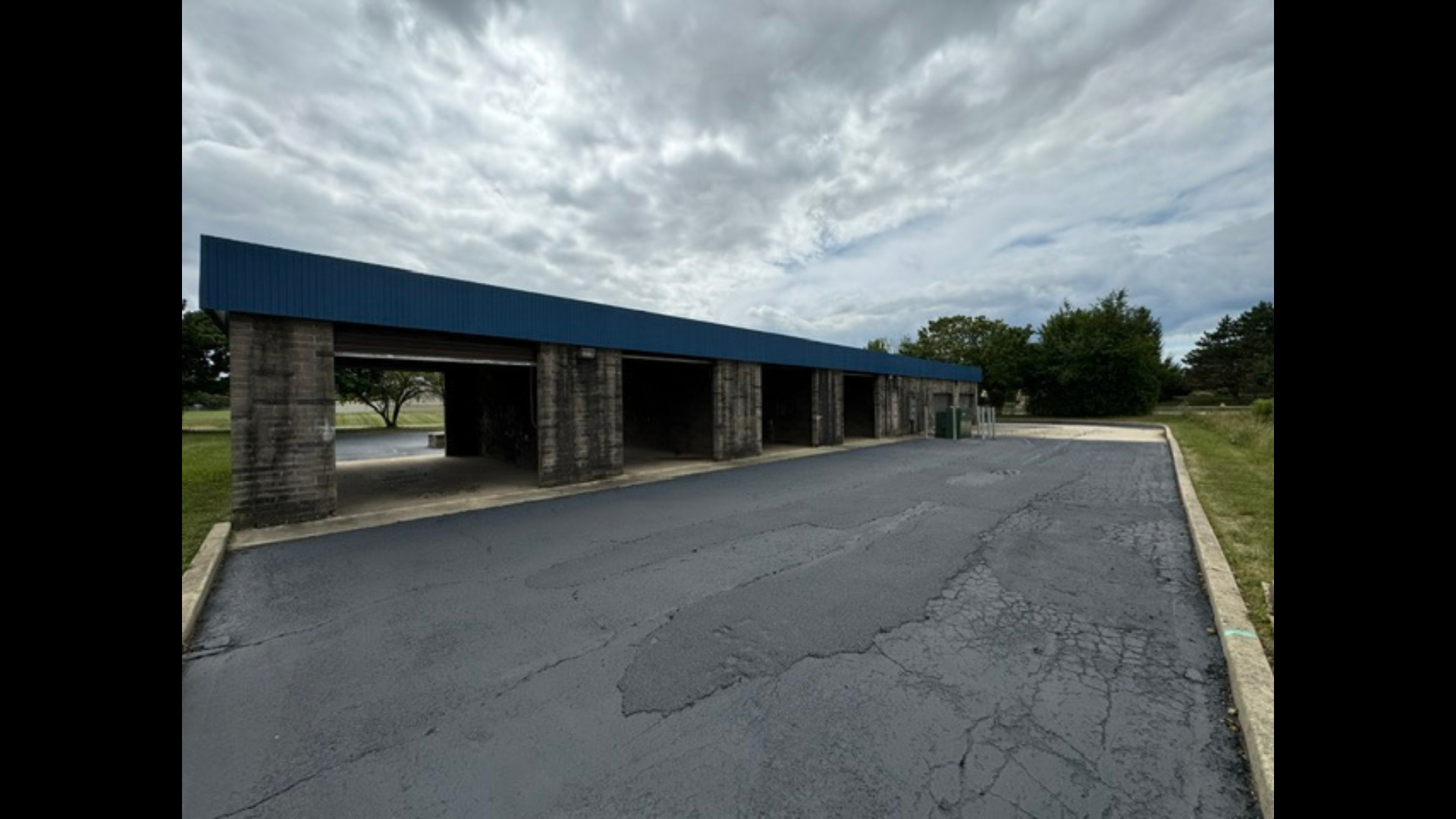 335 S Prospect Avenue, Bartlett, IL 60103