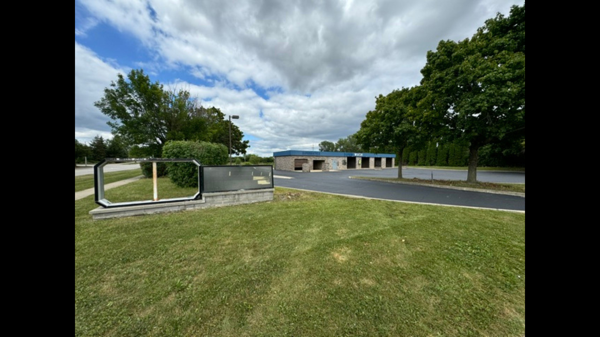 335 S Prospect Avenue, Bartlett, IL 60103