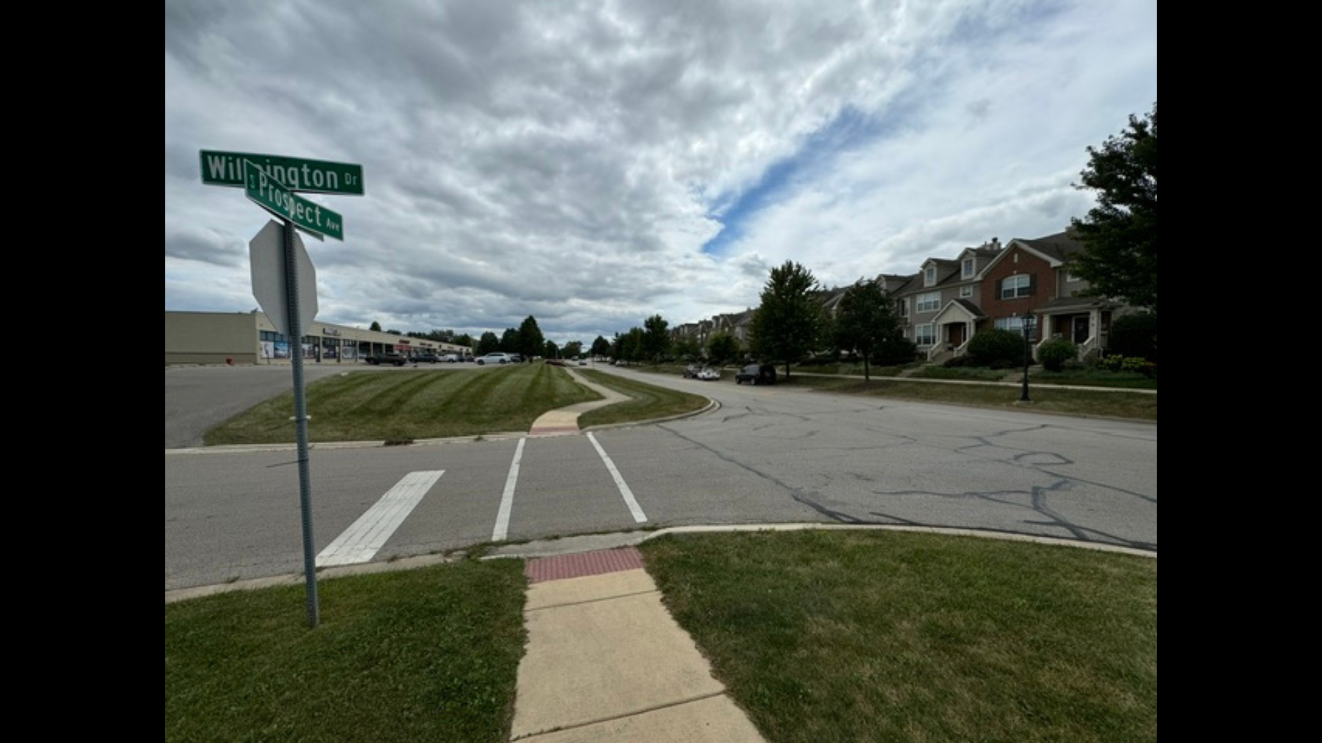 335 S Prospect Avenue, Bartlett, IL 60103