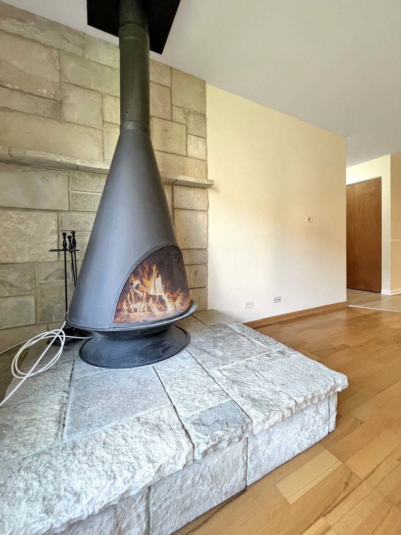 6153 Knoll Way Drive #203, Willowbrook, IL 60527