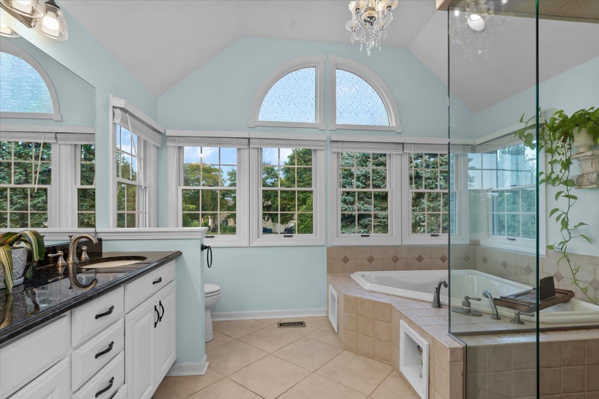 36259 N Field View Drive, Gurnee, IL 60031