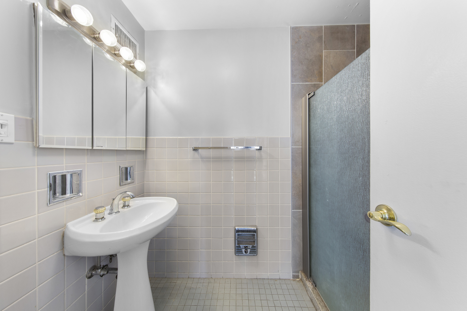 6157 N Sheridan Road #19G, Chicago, IL 60660