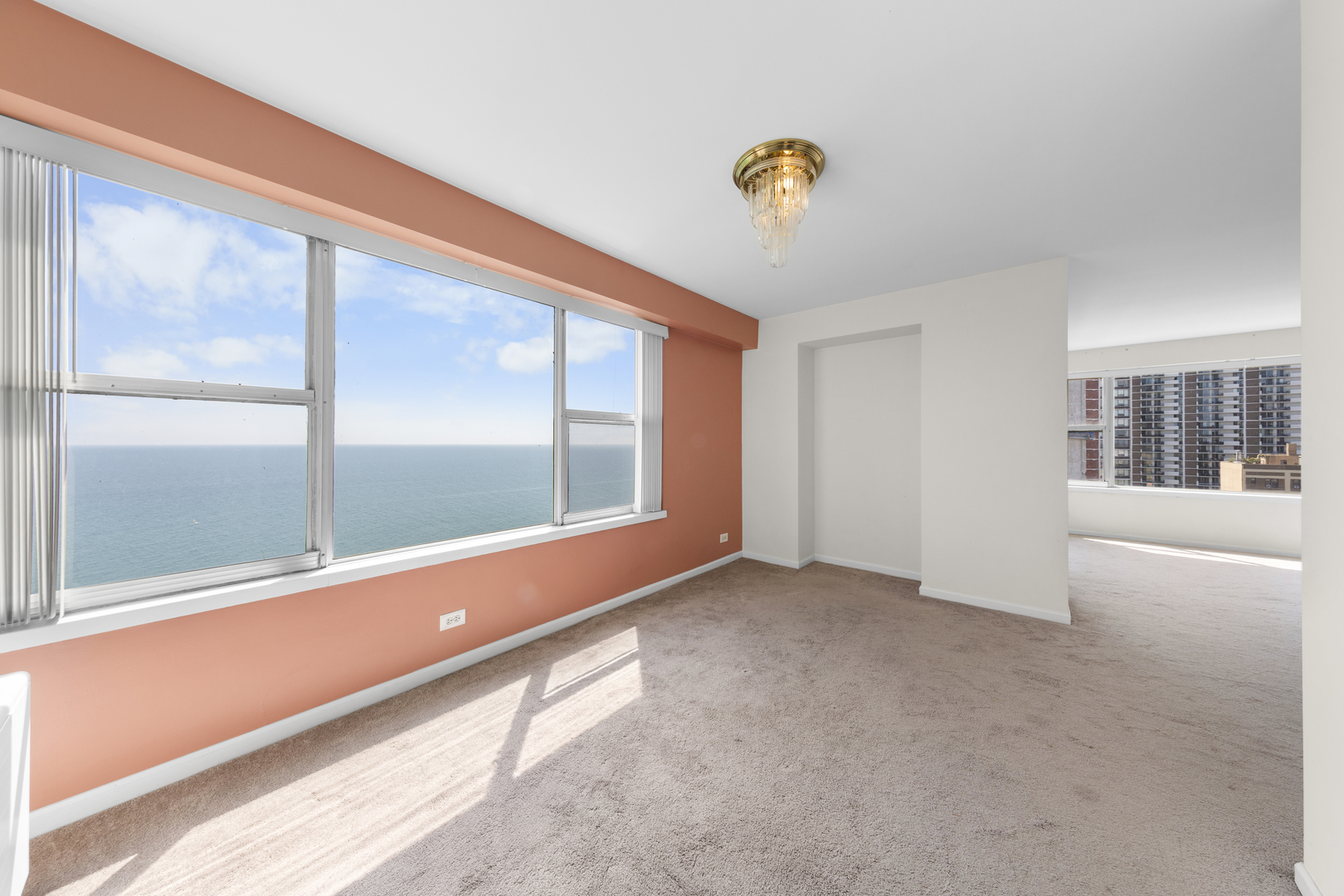 6157 N Sheridan Road #19G, Chicago, IL 60660