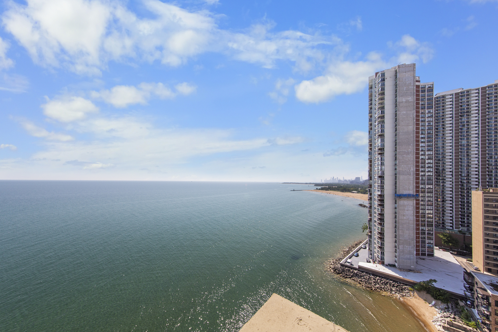 6157 N Sheridan Road #19G, Chicago, IL 60660