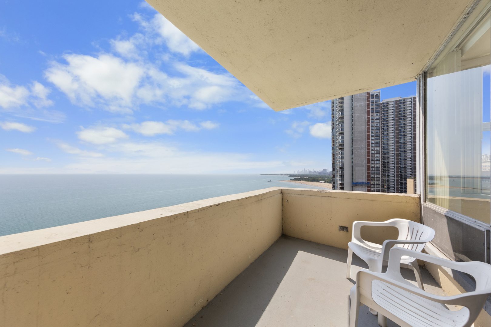 6157 N Sheridan Road #19G, Chicago, IL 60660