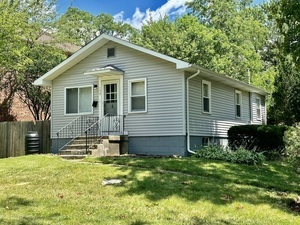 139 S Park Street, Westmont, IL 60559