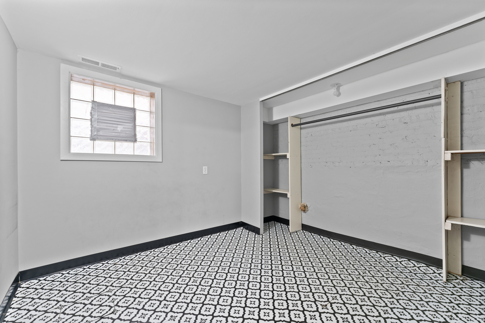 2242 N Keystone Avenue, Chicago, IL 60639