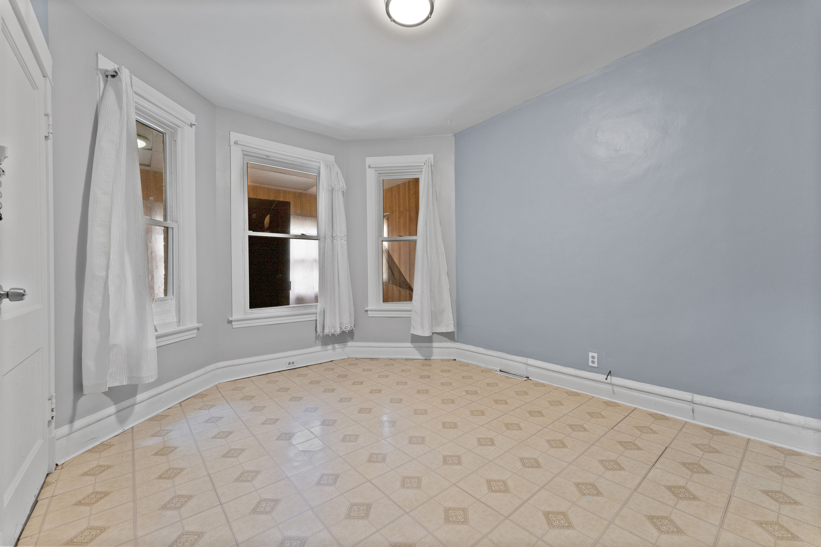 2242 N Keystone Avenue, Chicago, IL 60639