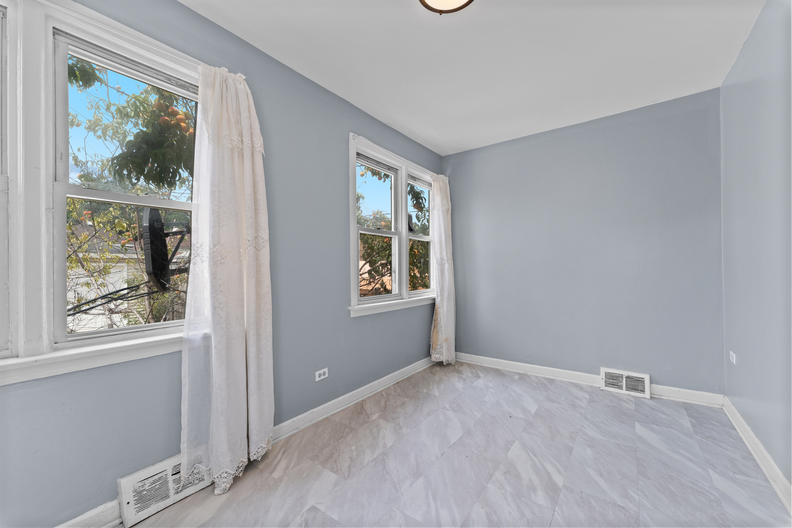 2242 N Keystone Avenue, Chicago, IL 60639