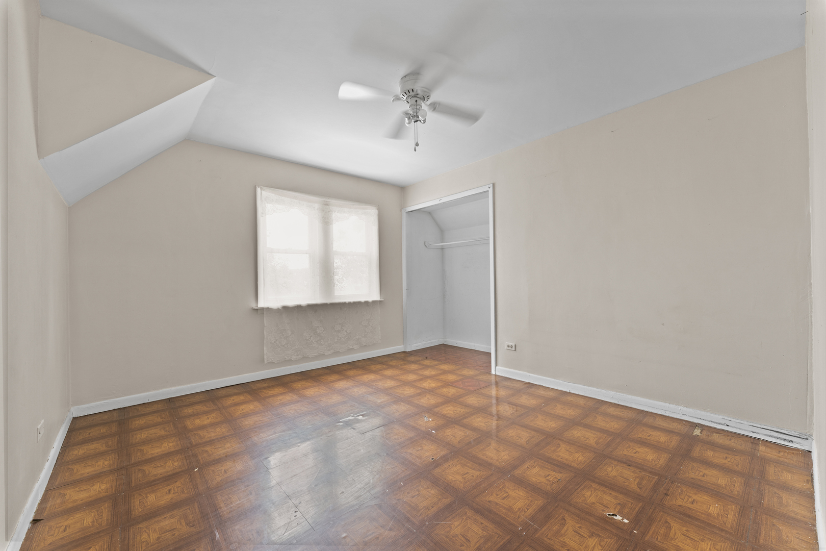 2242 N Keystone Avenue, Chicago, IL 60639