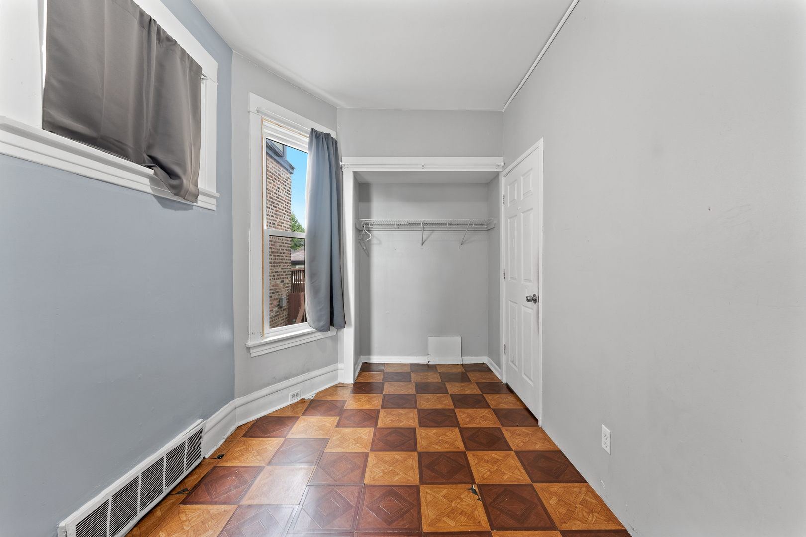 2242 N Keystone Avenue, Chicago, IL 60639
