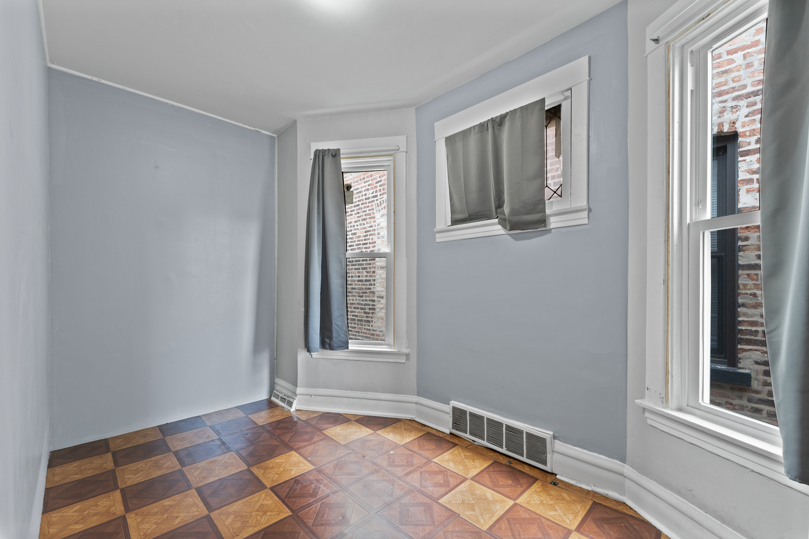 2242 N Keystone Avenue, Chicago, IL 60639
