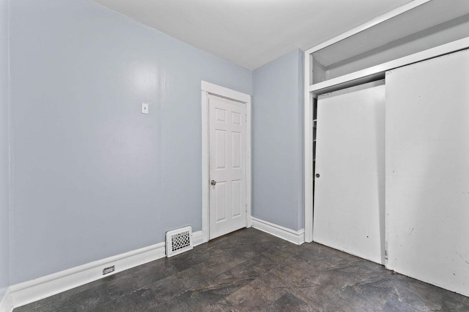 2242 N Keystone Avenue, Chicago, IL 60639