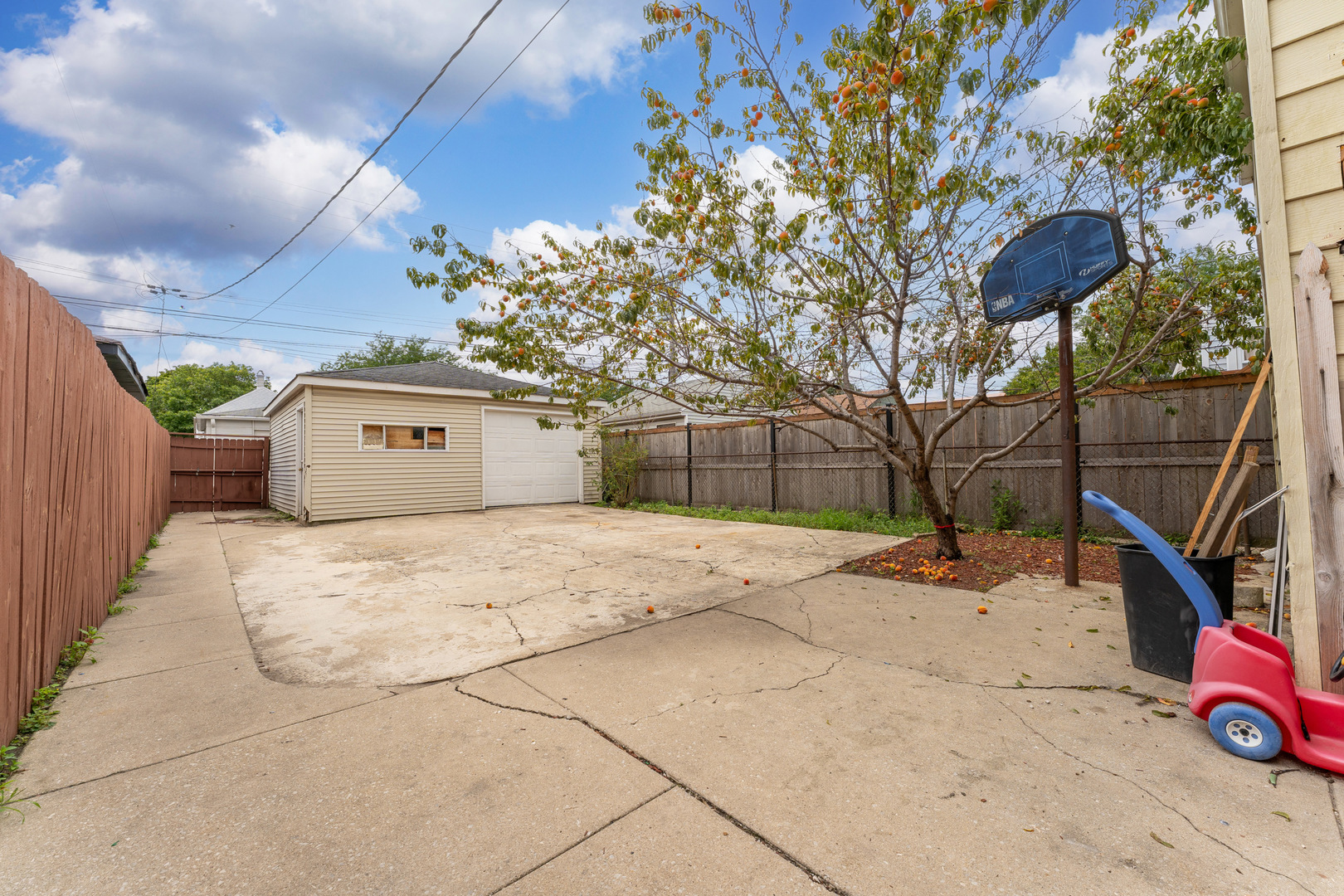 2242 N Keystone Avenue, Chicago, IL 60639
