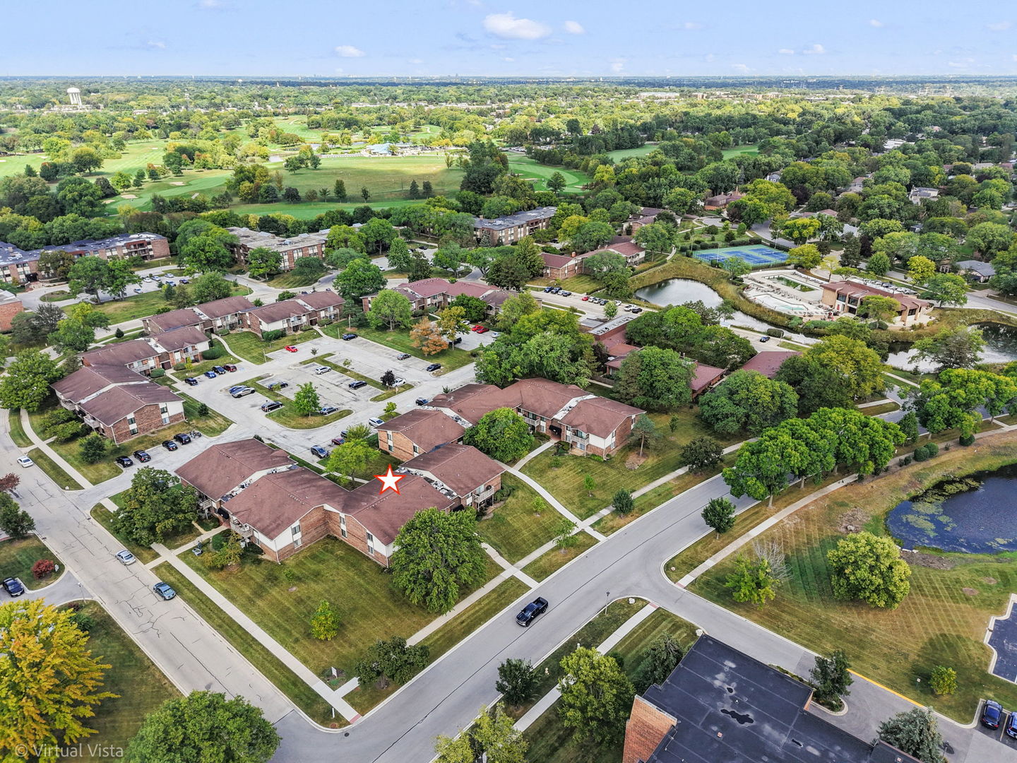 464 Raintree Drive #2D, Glen Ellyn, IL 60137