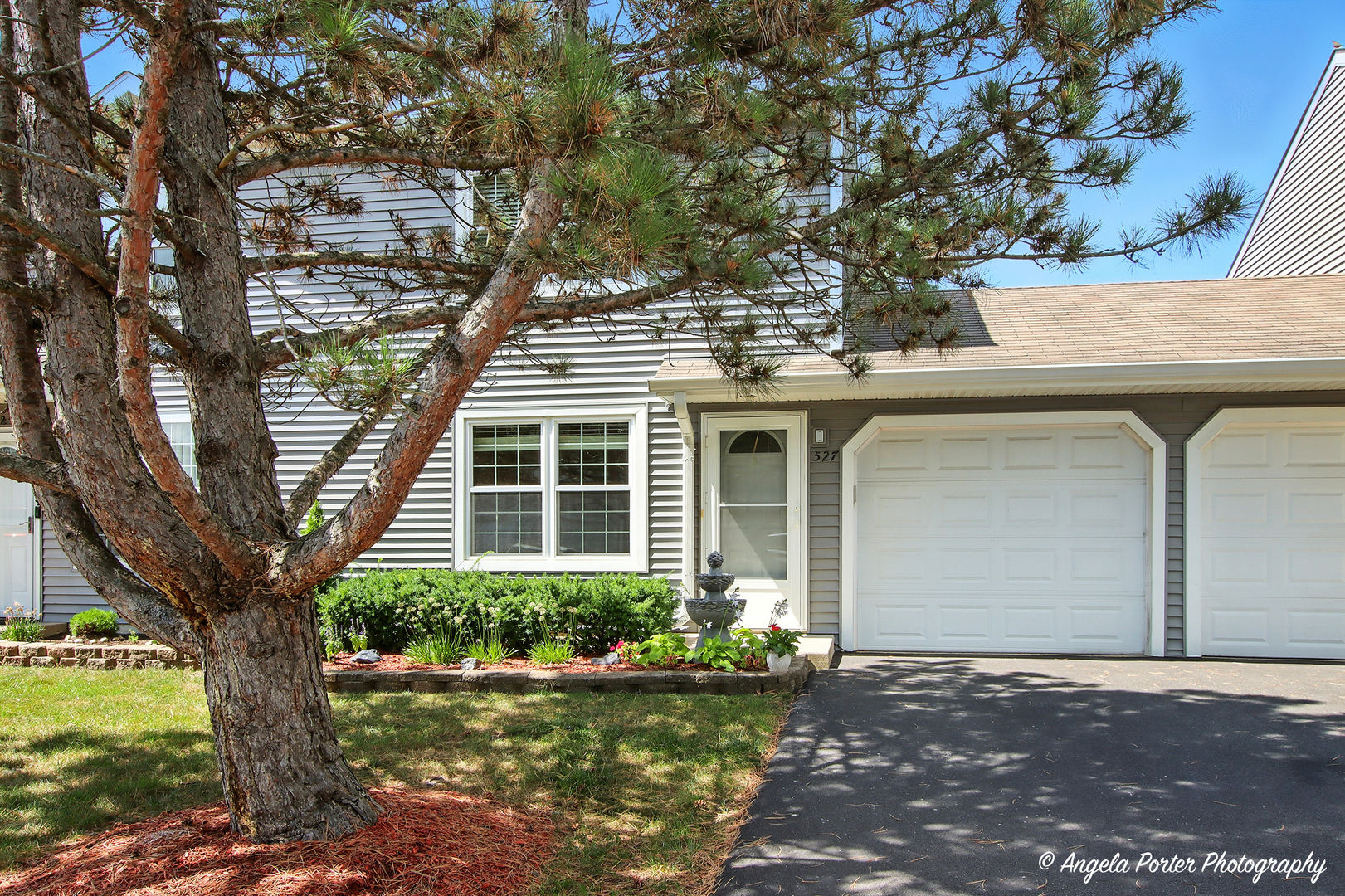 527 Normandie Lane, Round Lake Beach, IL 60073