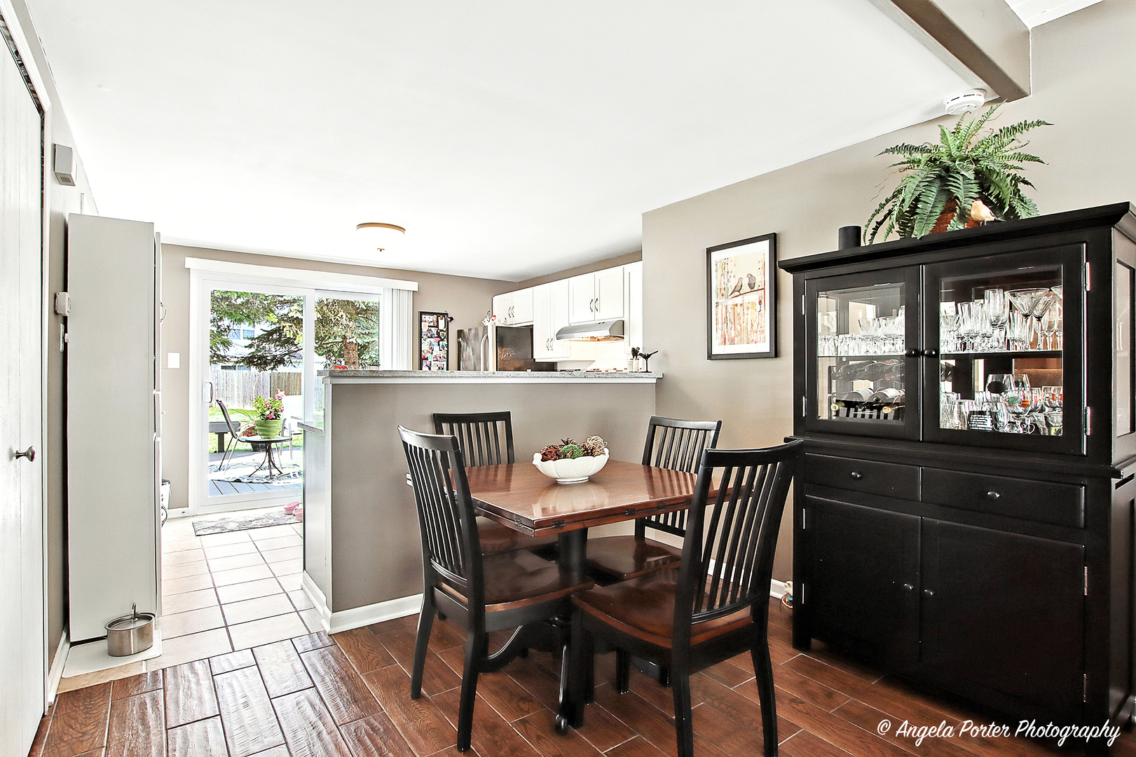 527 Normandie Lane, Round Lake Beach, IL 60073