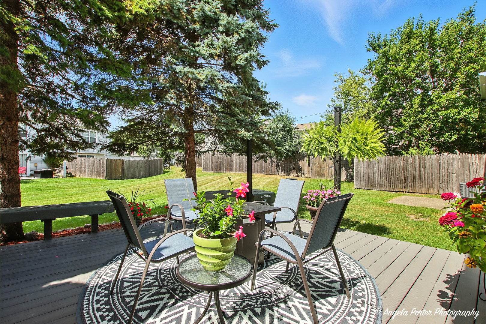 527 Normandie Lane, Round Lake Beach, IL 60073
