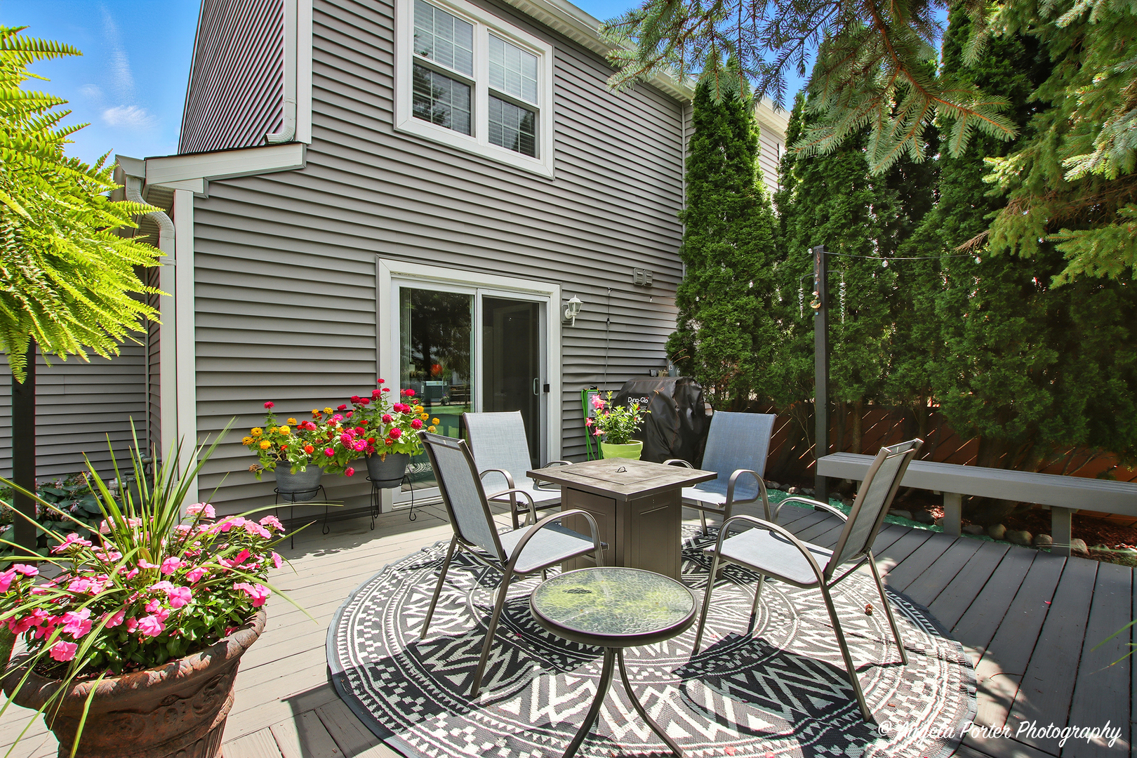527 Normandie Lane, Round Lake Beach, IL 60073