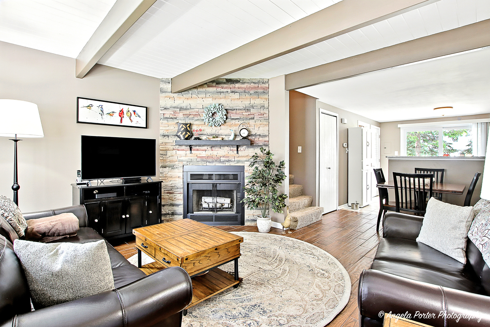 527 Normandie Lane, Round Lake Beach, IL 60073