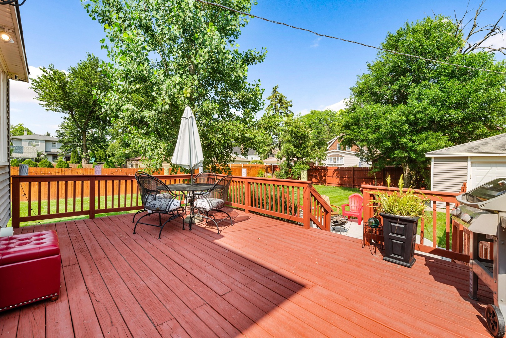 3827 HOLLYWOOD Avenue, Brookfield, IL 60513