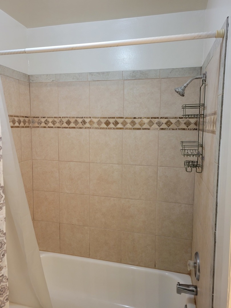9S025 Lake Drive #10A-203, Willowbrook, IL 60527