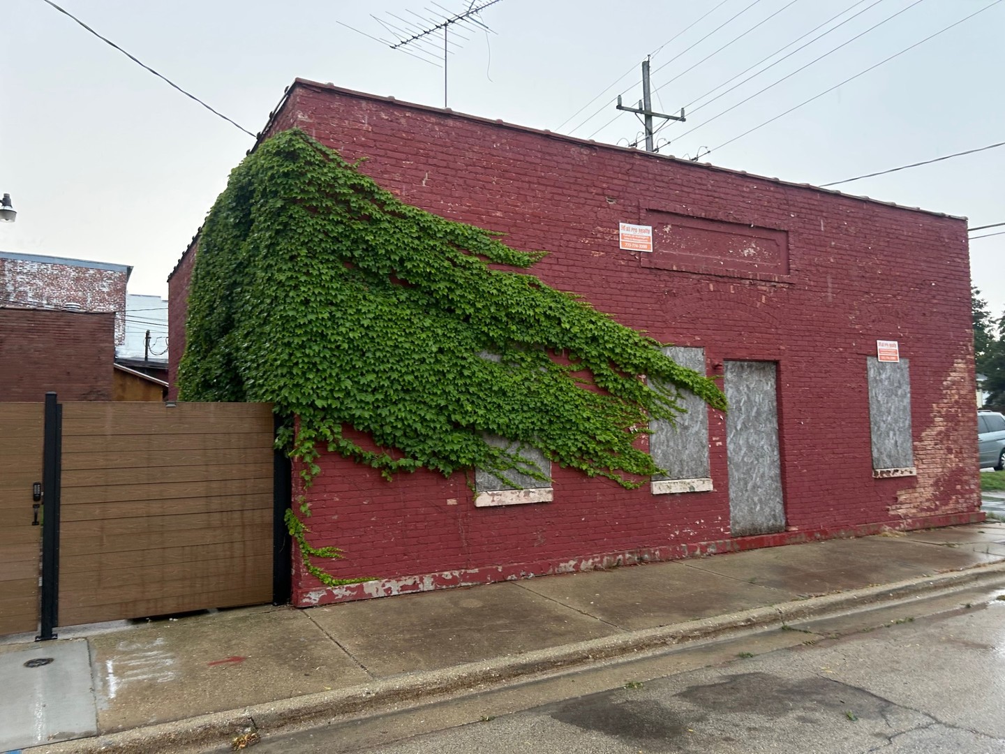 9 N Hugh Street, Plano, IL 60545