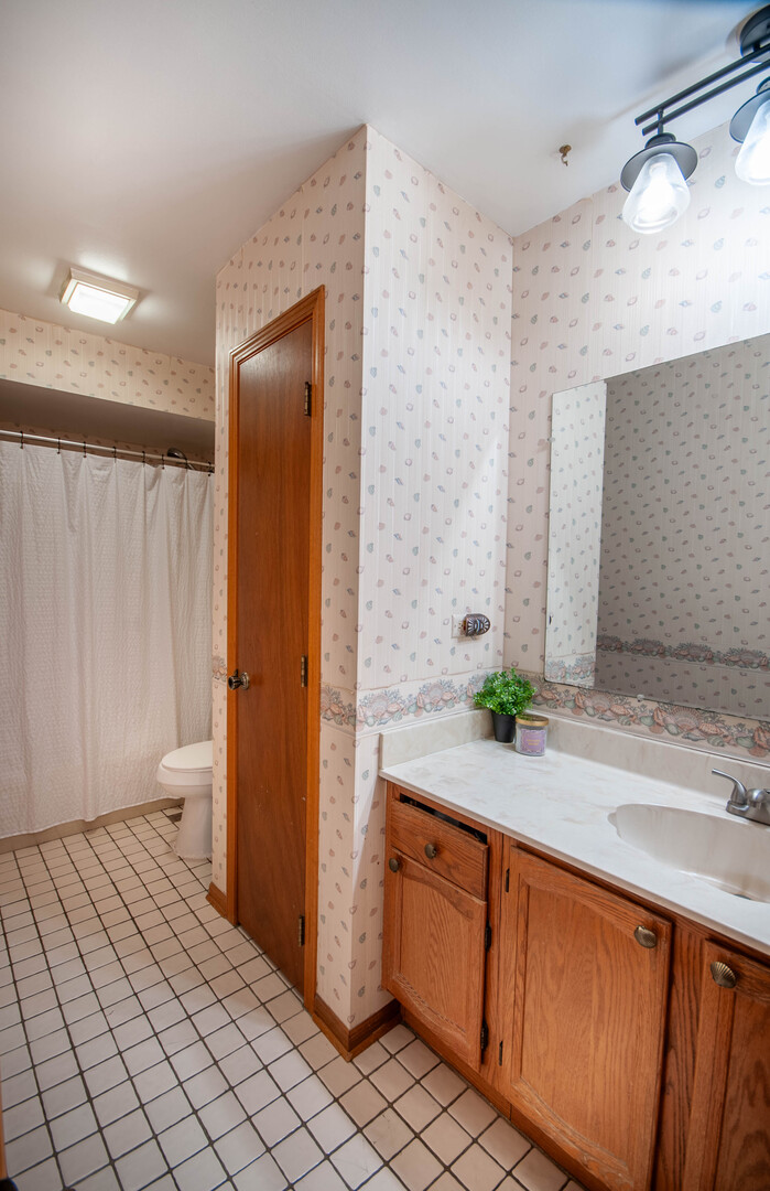 9337 Waterford Lane, Orland Park, IL 60462