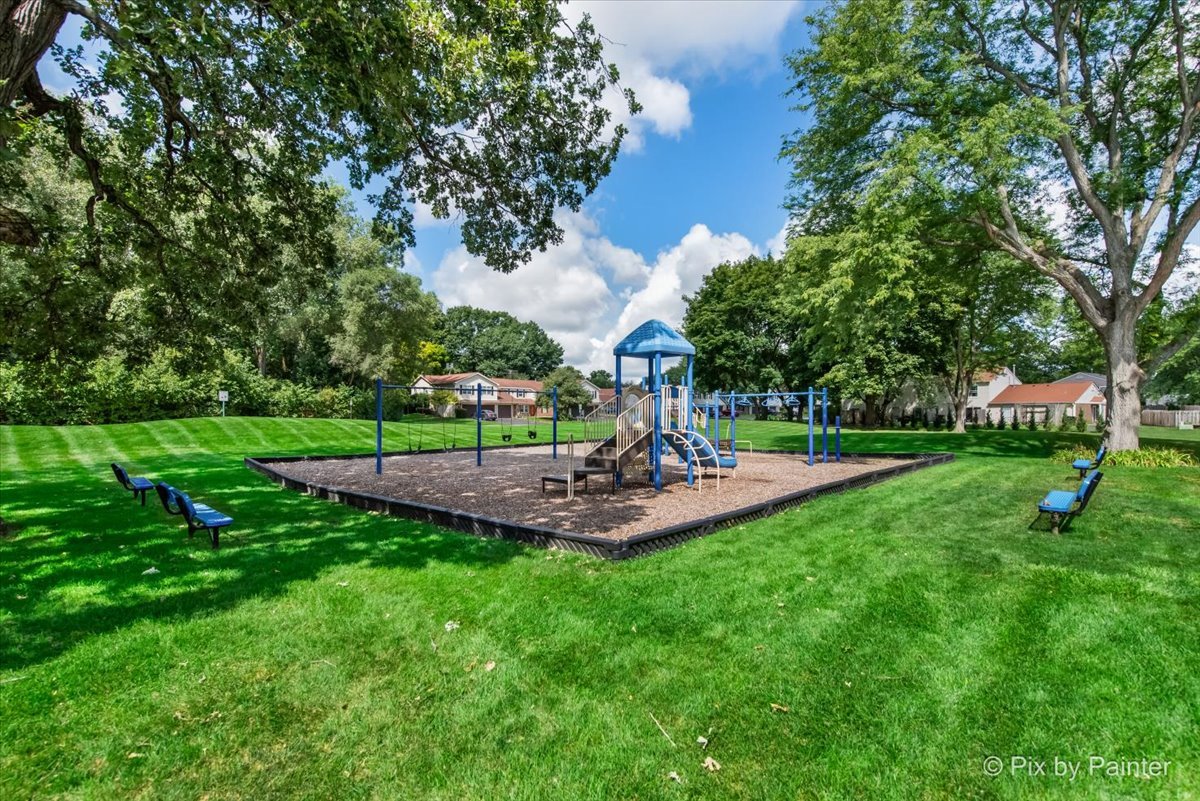 60 Forest Lane, Cary, IL 60013