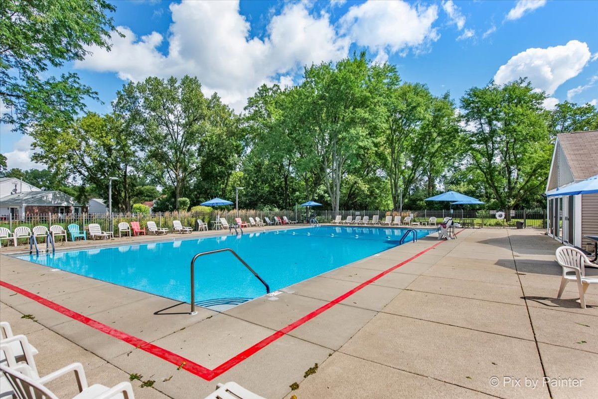 60 Forest Lane, Cary, IL 60013