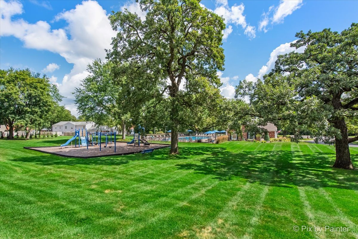 60 Forest Lane, Cary, IL 60013