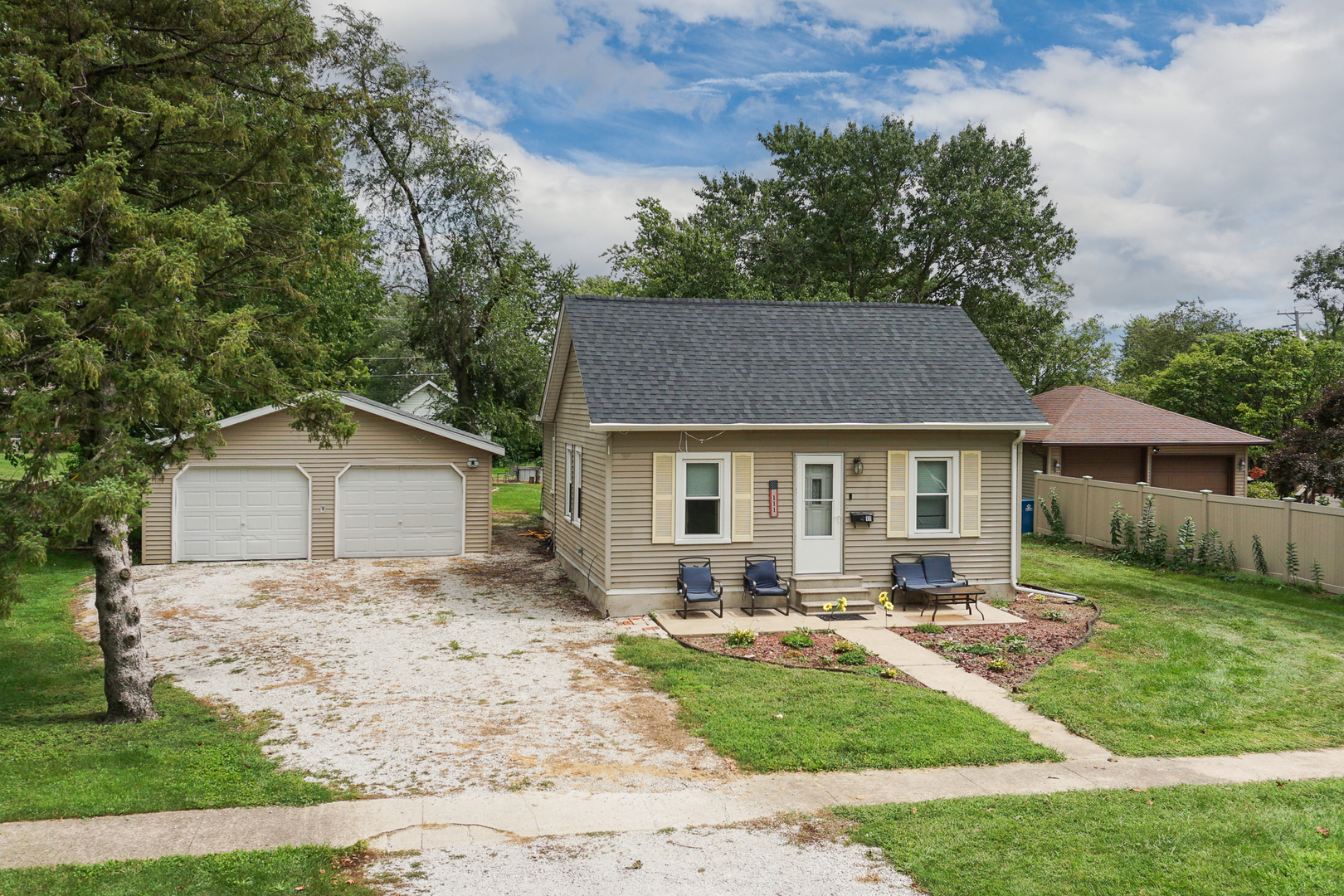 111 Maple Avenue, Minonk, IL 61760