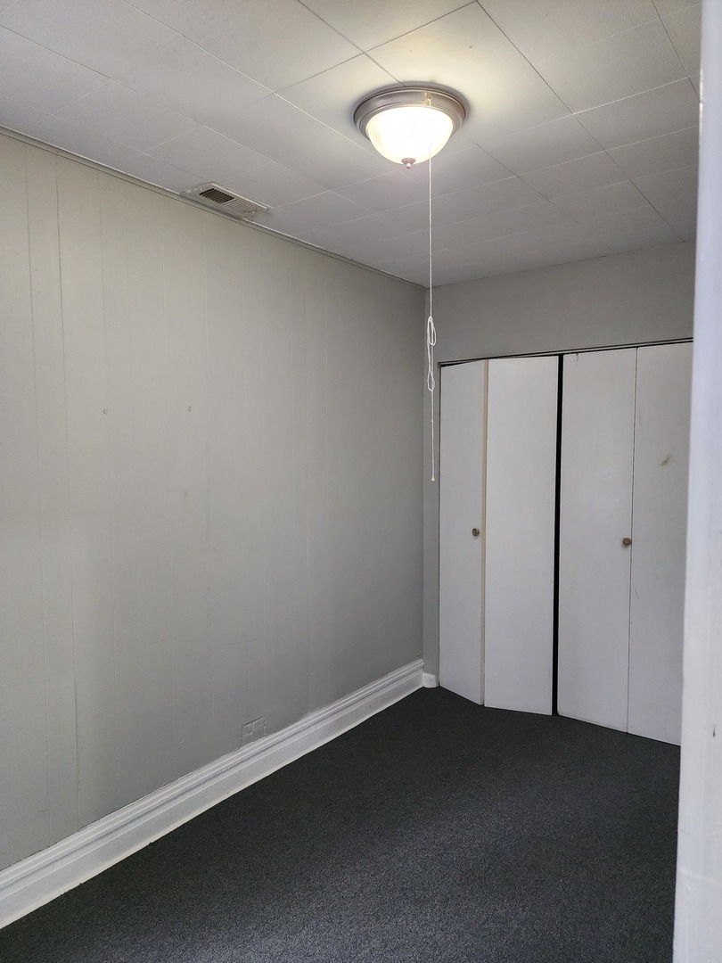 8825 S Exchange Avenue, Chicago, IL 60617