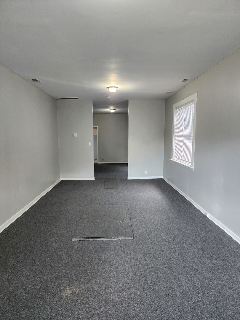 8825 S Exchange Avenue, Chicago, IL 60617