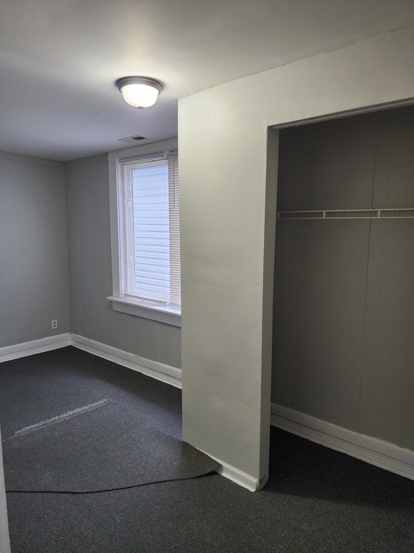 8825 S Exchange Avenue, Chicago, IL 60617