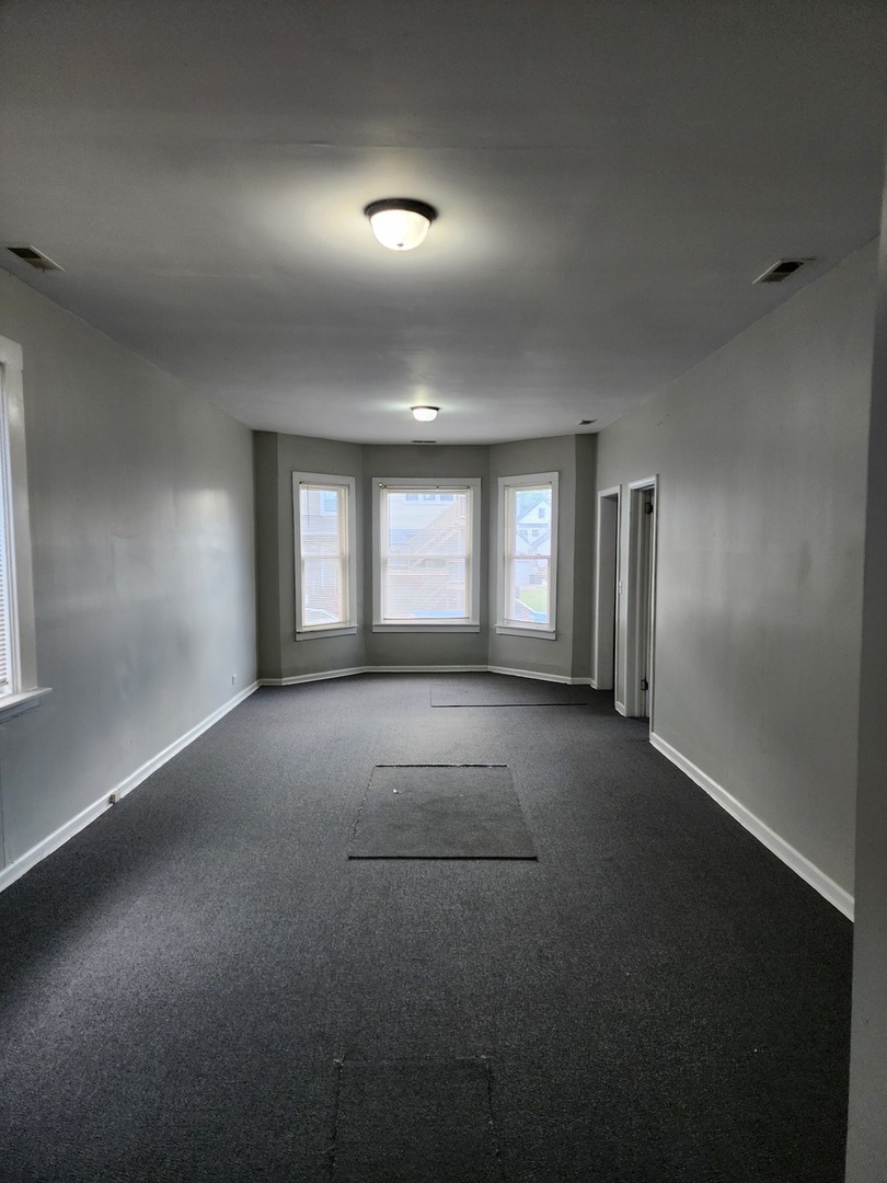 8825 S Exchange Avenue, Chicago, IL 60617