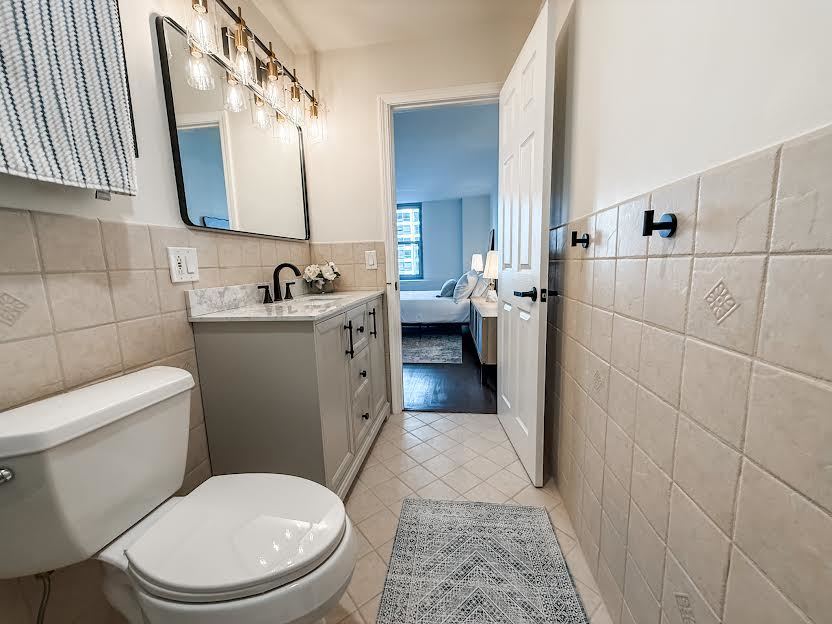400 E Randolph Street #1229, Chicago, IL 60601