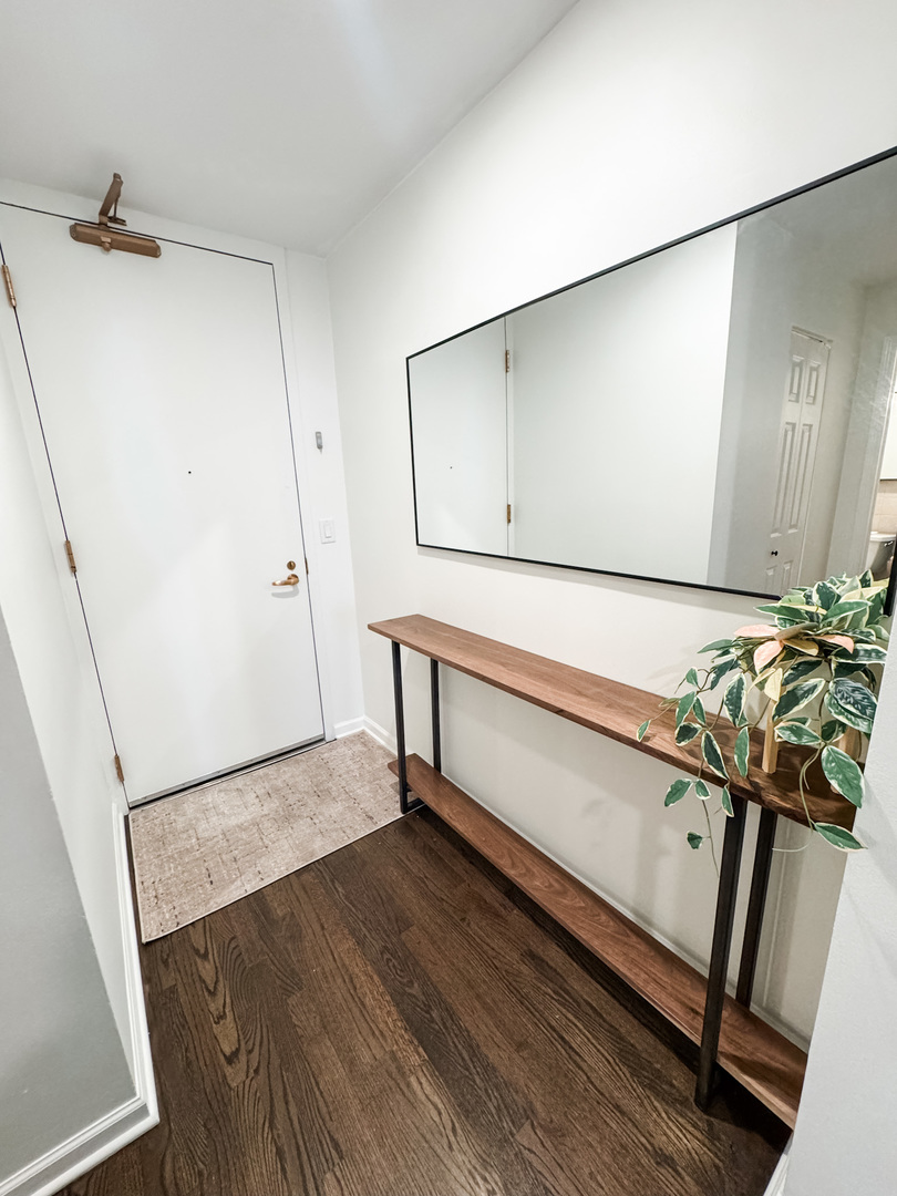 400 E Randolph Street #1229, Chicago, IL 60601