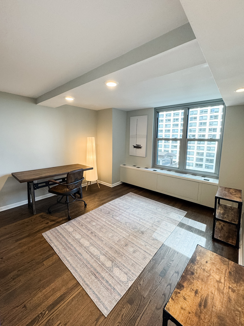 400 E Randolph Street #1229, Chicago, IL 60601
