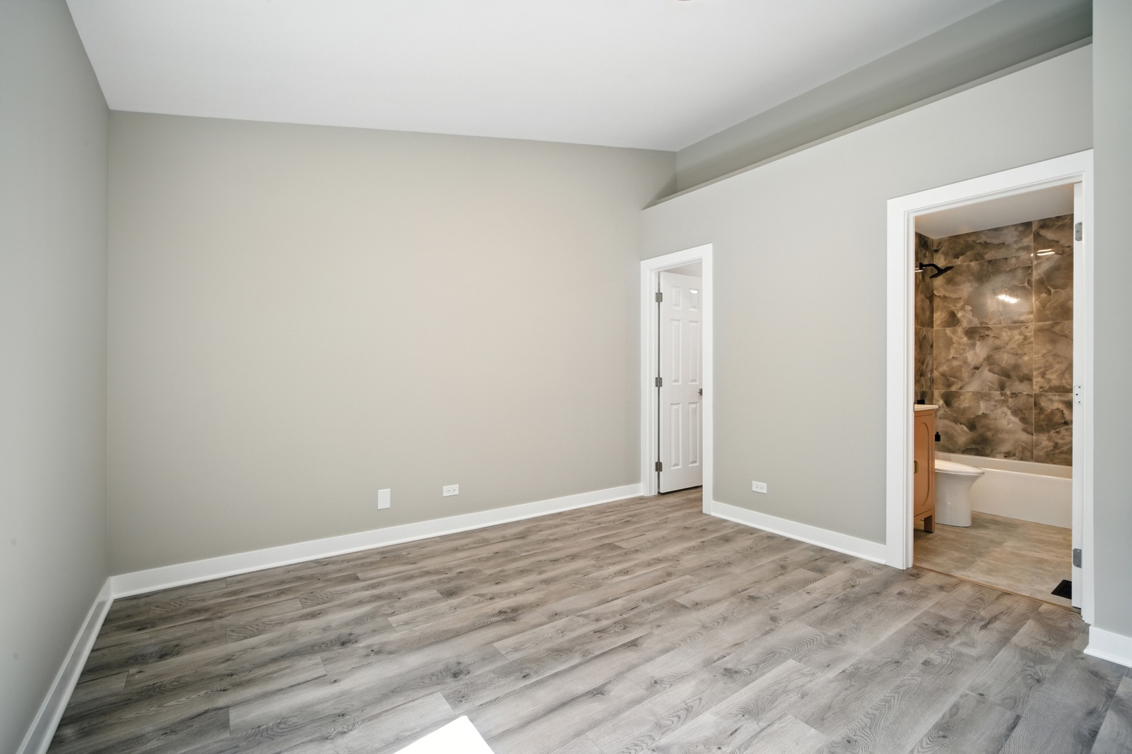 93 Bedford Road, Mundelein, IL 60060
