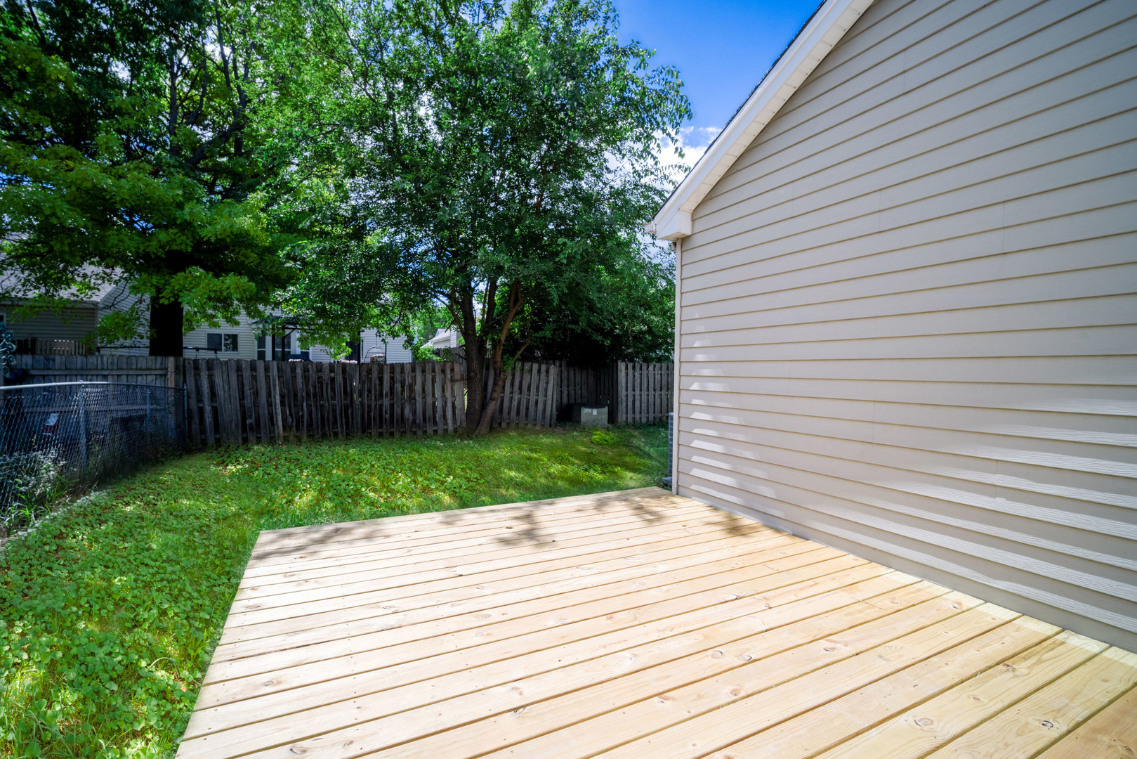 93 Bedford Road, Mundelein, IL 60060